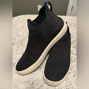 Black Rothy’s Chelsea Shoes